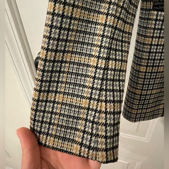 Stylish and professional blazer. Size L. - Picture 2 of 3